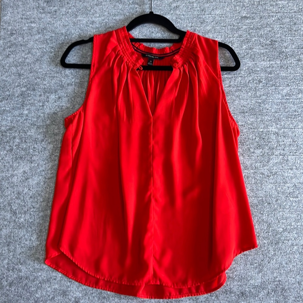 Banana Republic sleeveless Top
